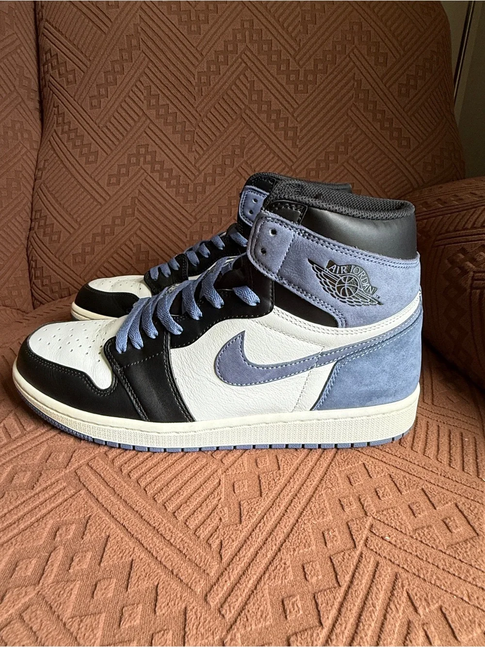 Air Jordan 1 Retro OG High Best Hand in the Game - Blue Moon Size 10.5